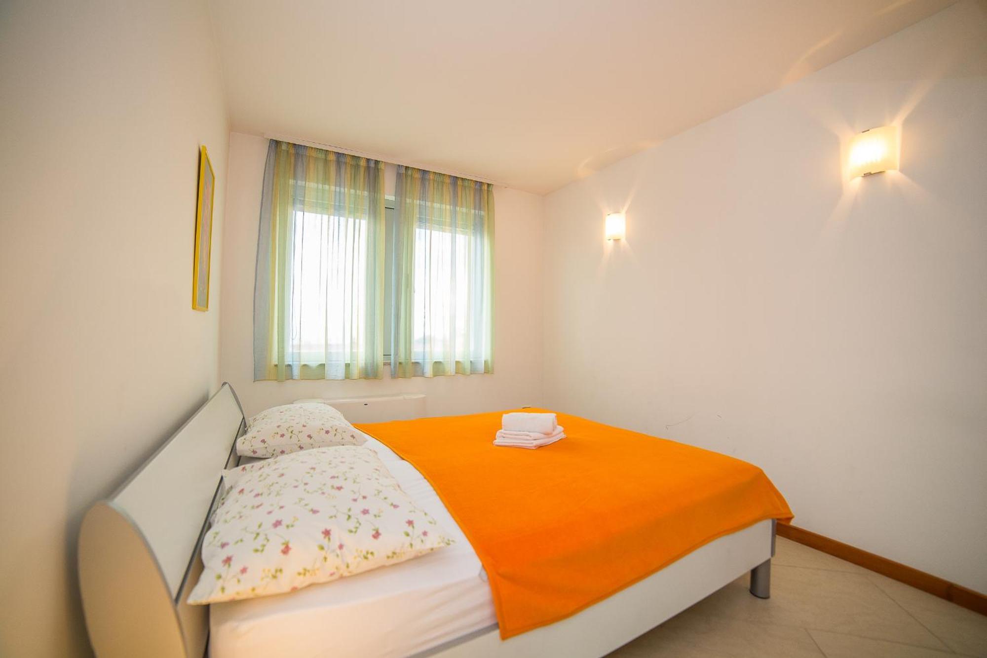 Apartments Milan Makarska Kamer foto
