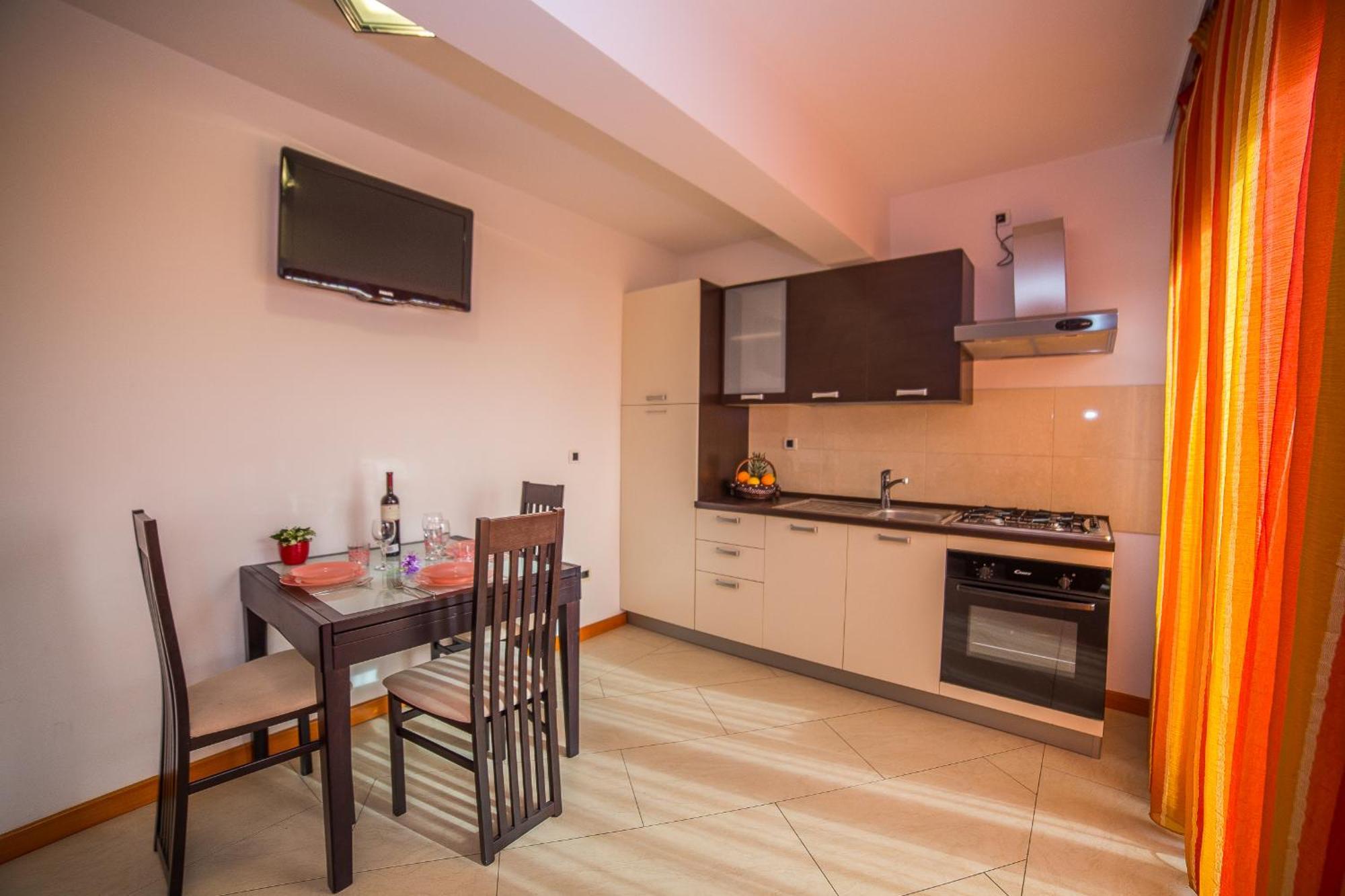 Apartments Milan Makarska Kamer foto