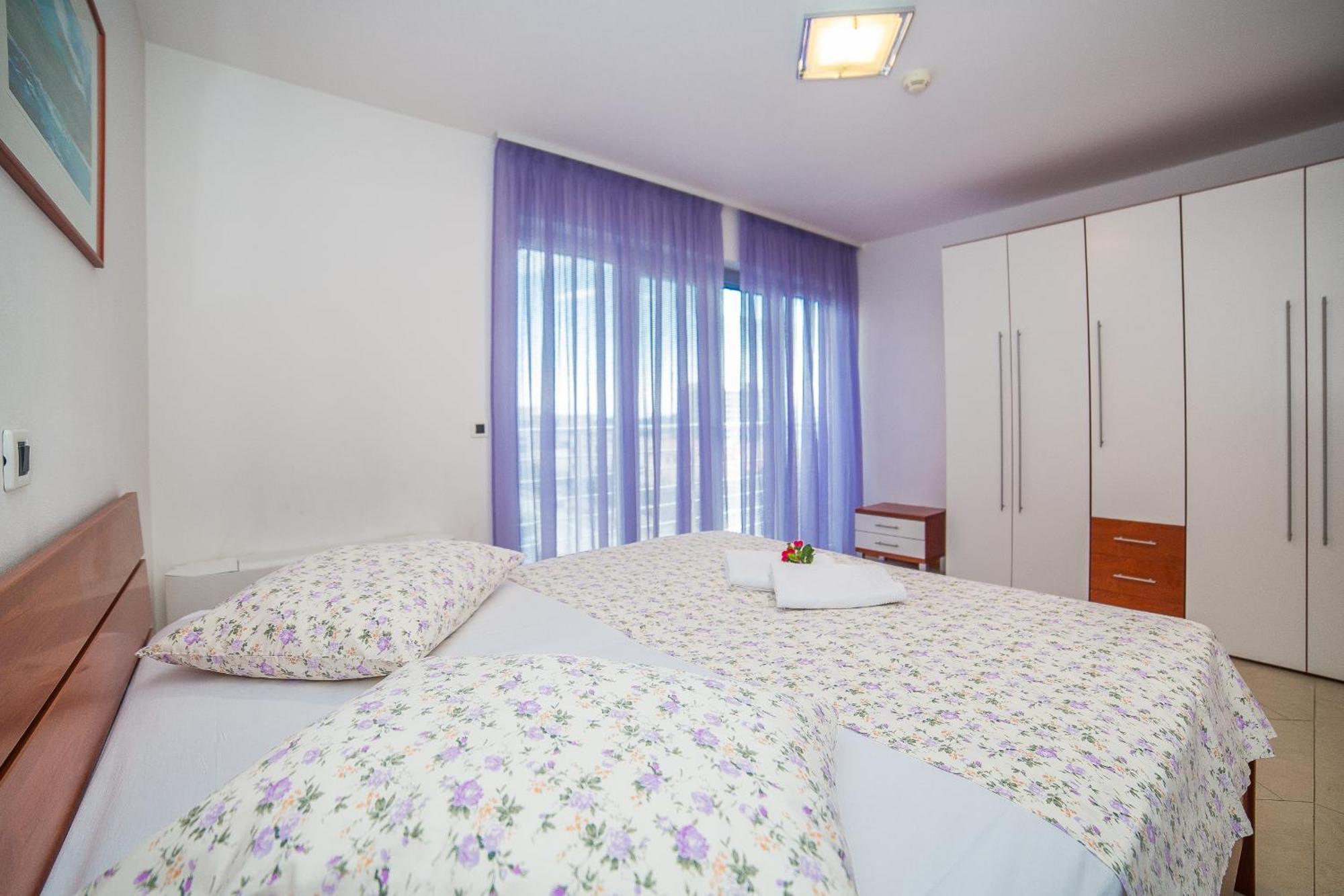 Apartments Milan Makarska Kamer foto
