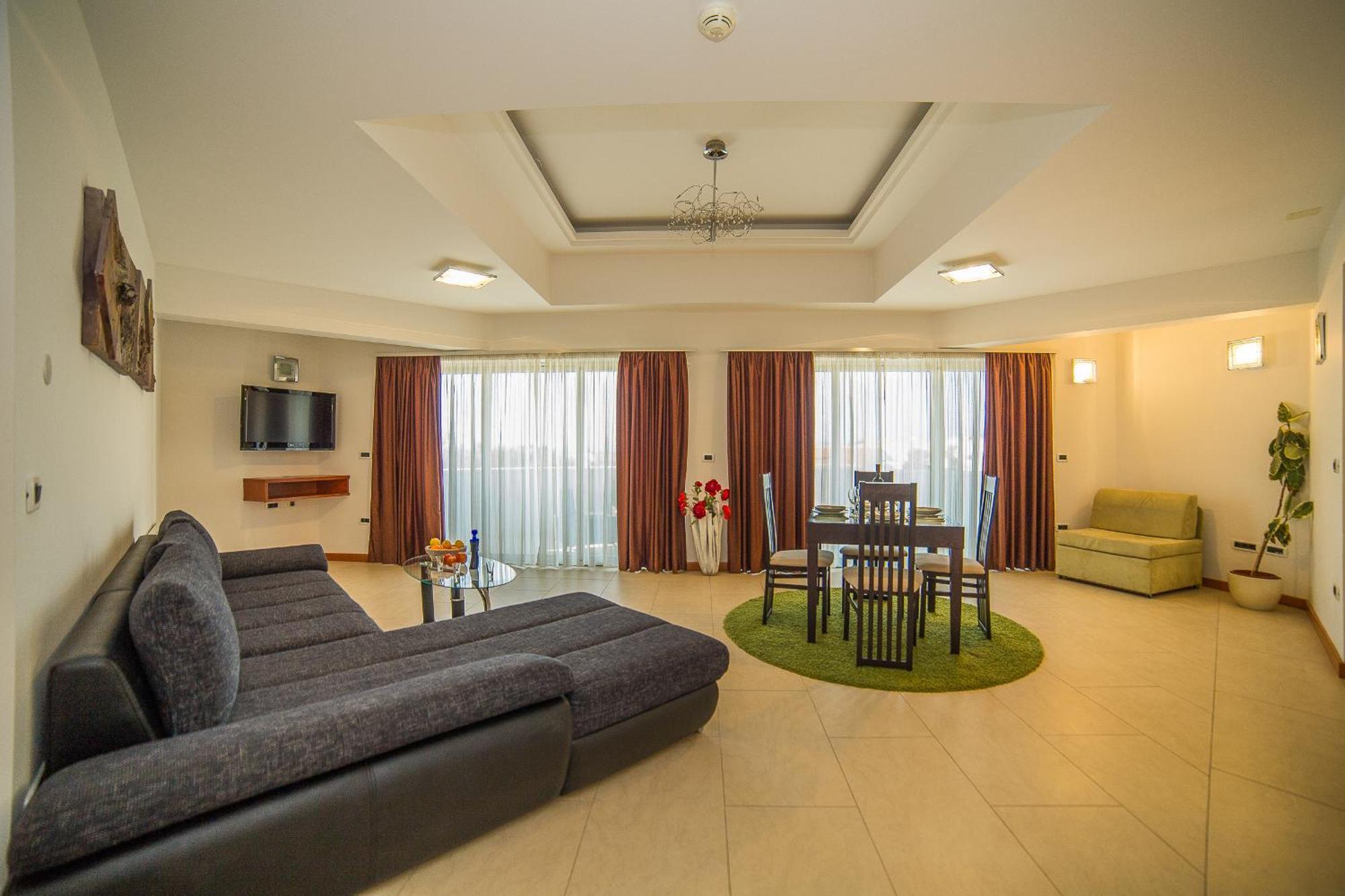 Apartments Milan Makarska Buitenkant foto